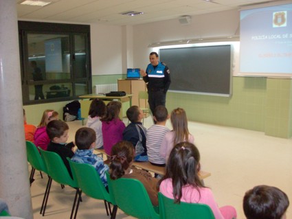 2013 CHARLA EDUCACION VIAL