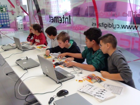 2015 TALLER ROBÓTICA CYLDIGITAL