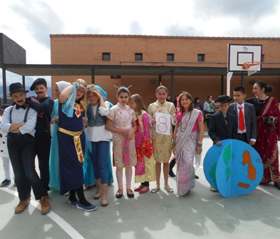 2016 SEMANA CULTURAL DESFILE PRIMARIA